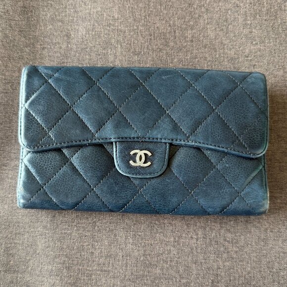 Chanel Navy Blue Quilted Leather Flap Wallet - Picture 1 of 8